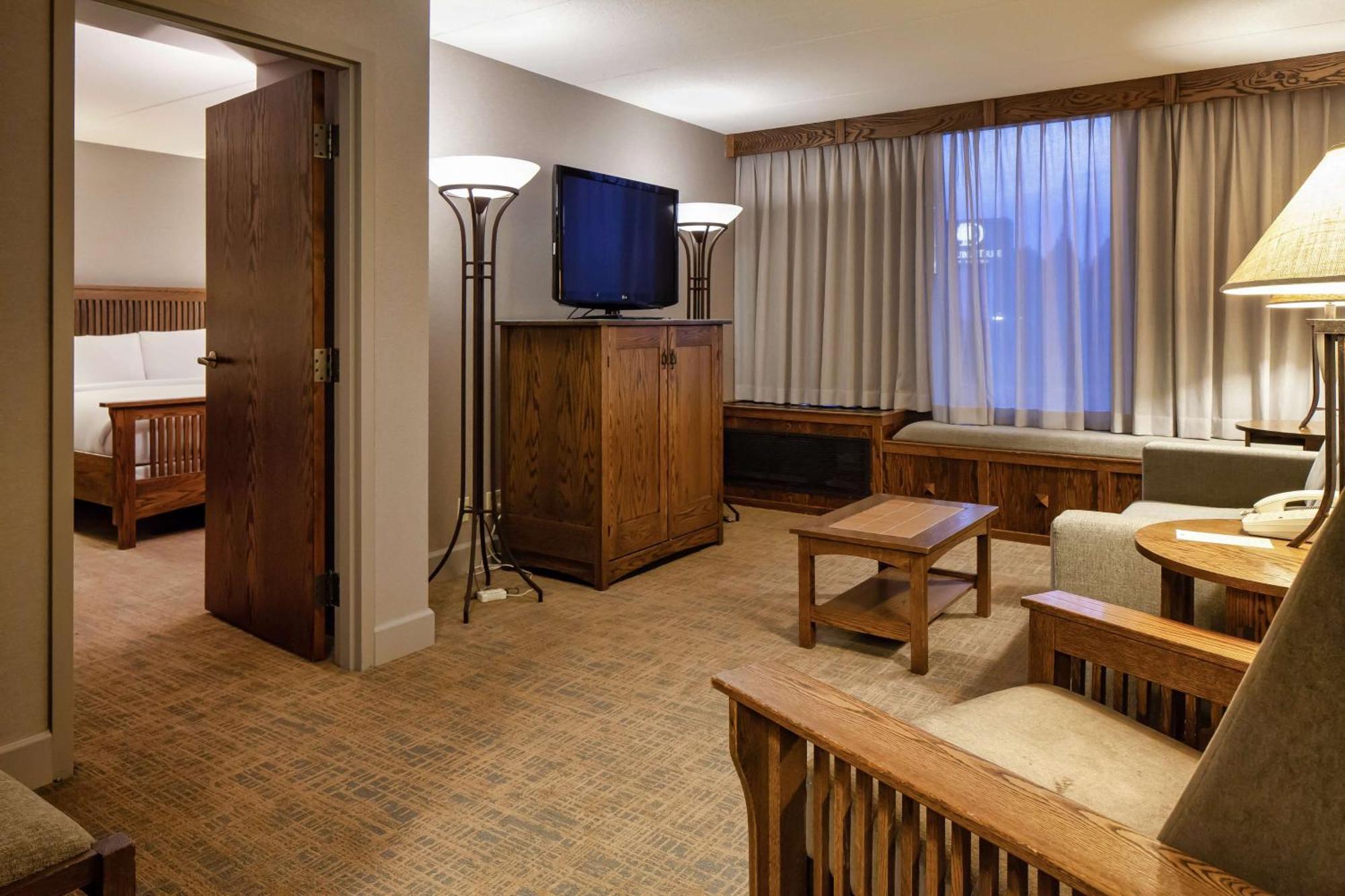 Doubletree By Hilton Libertyville-Mundelein Extérieur photo